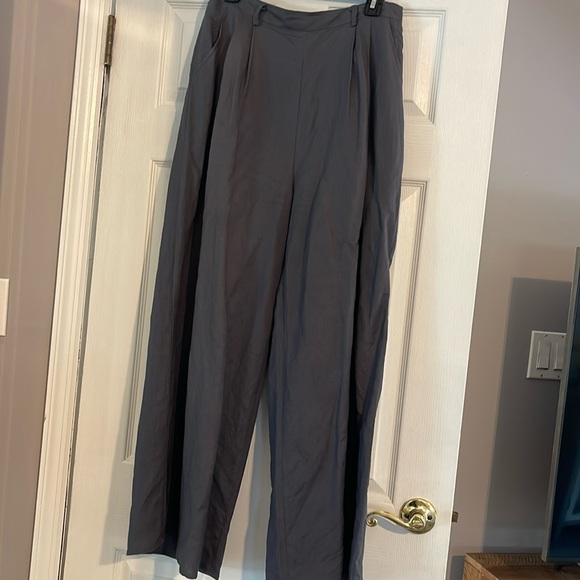 Listicle charcoal gray linen wide leg pleated pants. - Picture 1 of 5